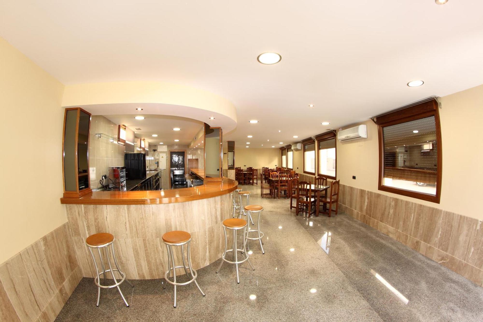 Hotel Albanta La Lantejuela Exterior photo