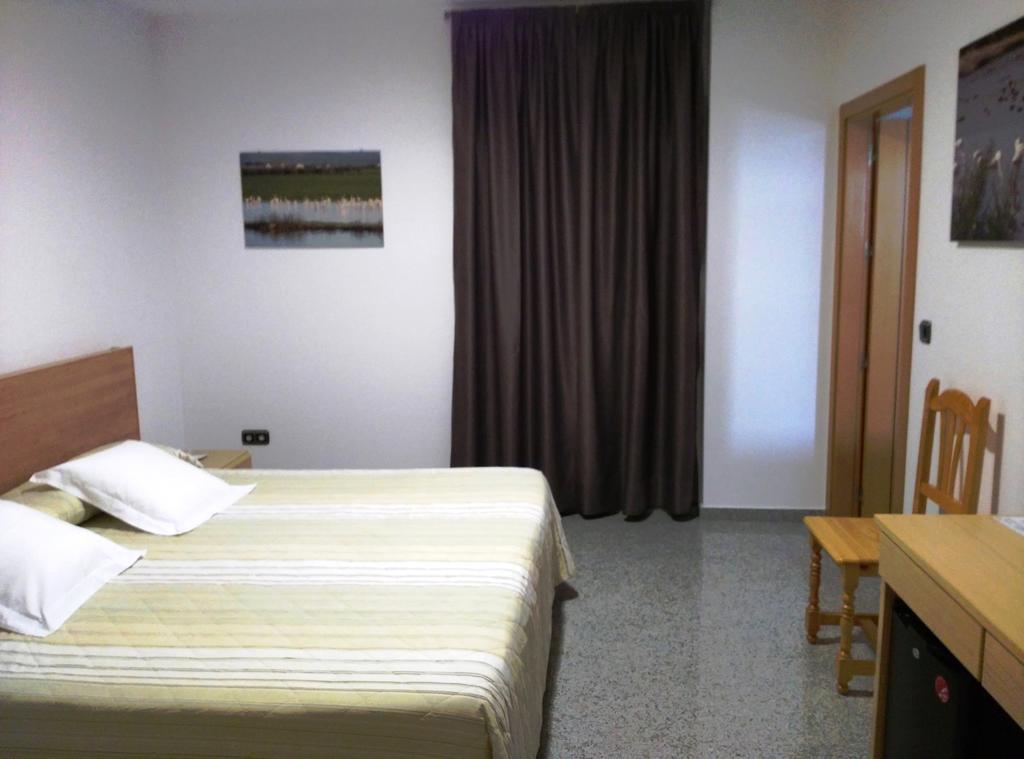 Hotel Albanta La Lantejuela Exterior photo